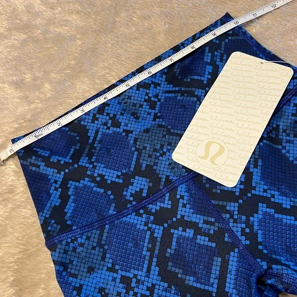 LULULEMON - Picture 14 of 14